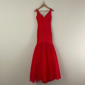 Mac Duggal Red Floral Eyelet Tulle Formal Ball Gown Size 6